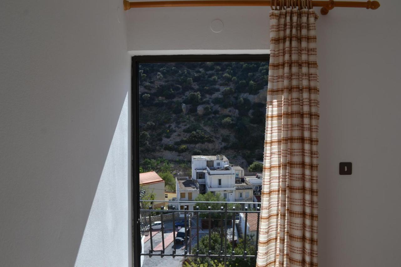 Argyro Studios And Apartments Agia Galini Екстериор снимка
